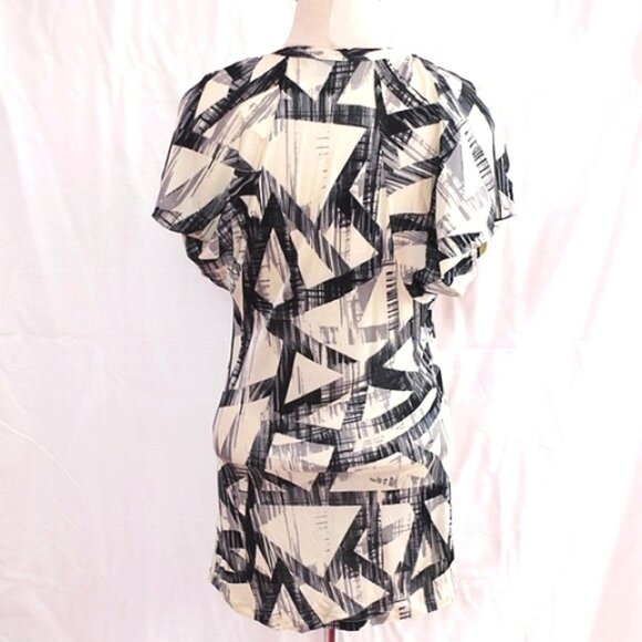 Armani Exchange Scoop Neck Stretchy Geometric Graphic Print Tee- Sz. Sm - Picture 2 of 4